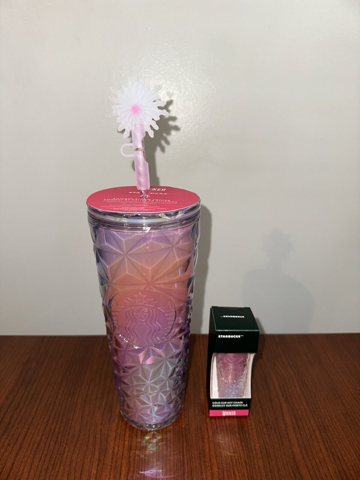 Glinda Pink Iridescent Tumbler with Wand Straw & Glinda Keychain NEW 24oz - Sold on eBay January 14th, 2025 for $150.00