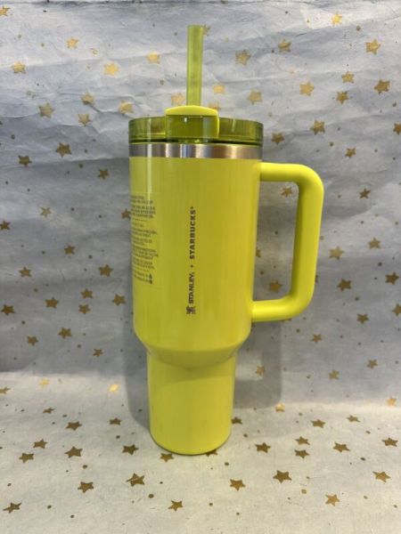 Stanley x Starbucks 40oz Quencher Summer 2024 Edition Lime Green - NwT - Sold on eBay July 31st, 2024 for $88.00