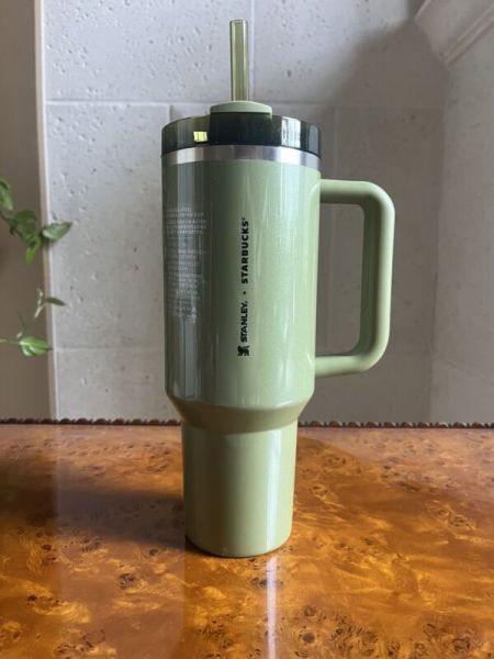 Starbucks X Stanley Olive Green Pearl 40oz Tumbler Glitter Fall Release 2024 NEW - Sold on eBay September 20th, 2024 for $79.99