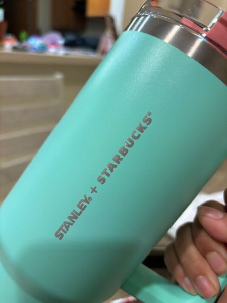 Stanley x Starbucks Two Toned Thailand Collab Exclusive 40 oz Tumbler - Sold on eBay October 27th, 2024 for $300.00