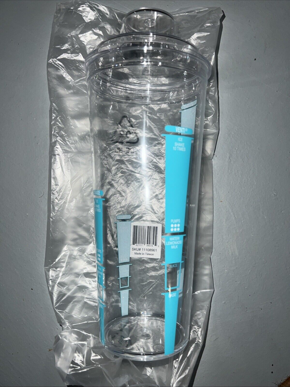 Starbucks Refresher & Iced Tea Shaker Brand New With Lid - Sold on eBay March 1st, 2025 for $95.99