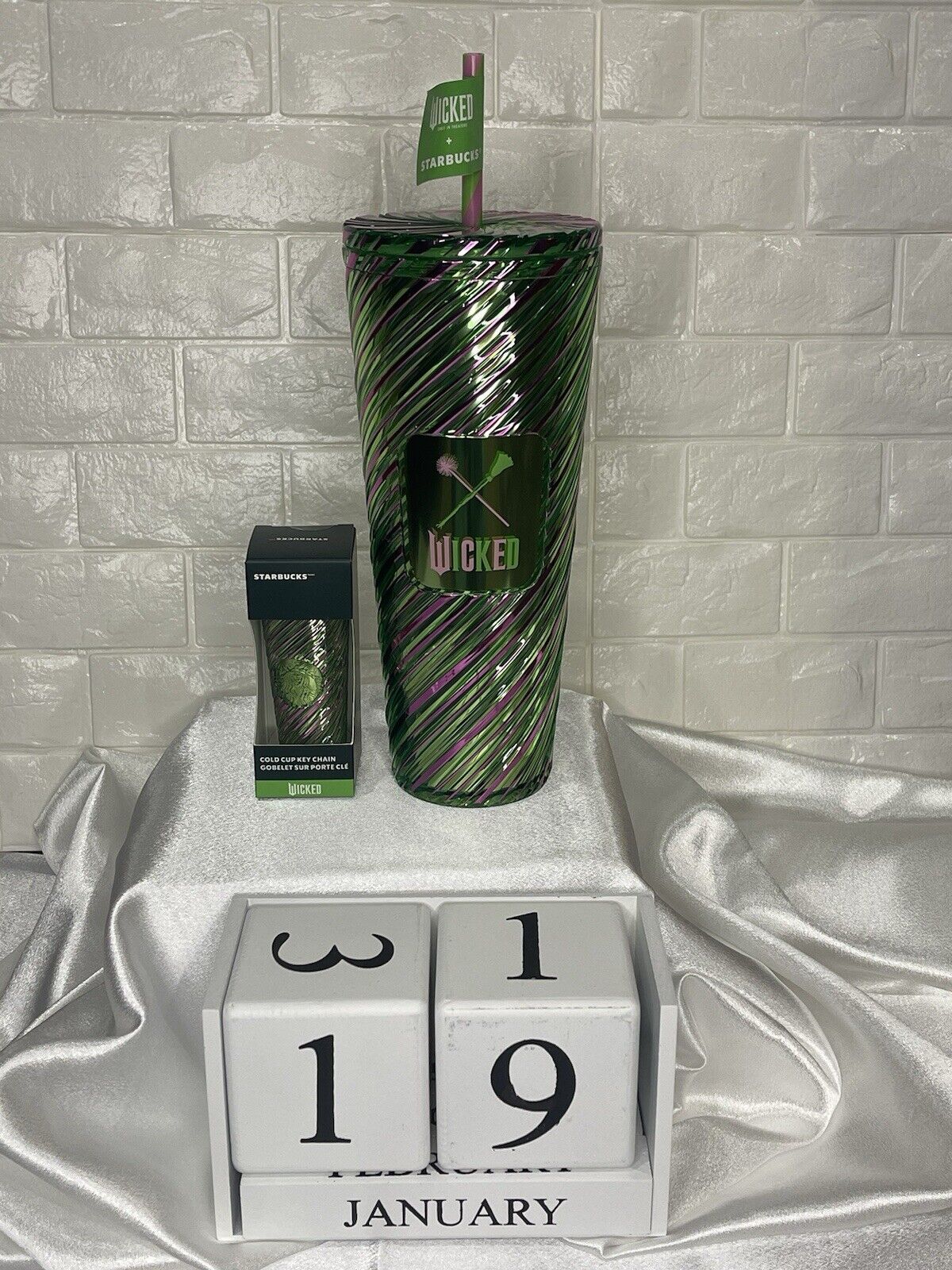 Starbucks Exclusive Wicked Cold Cup Swirl And Matching Keychain Brand New - Sold on eBay January 26th, 2025 for $120.00