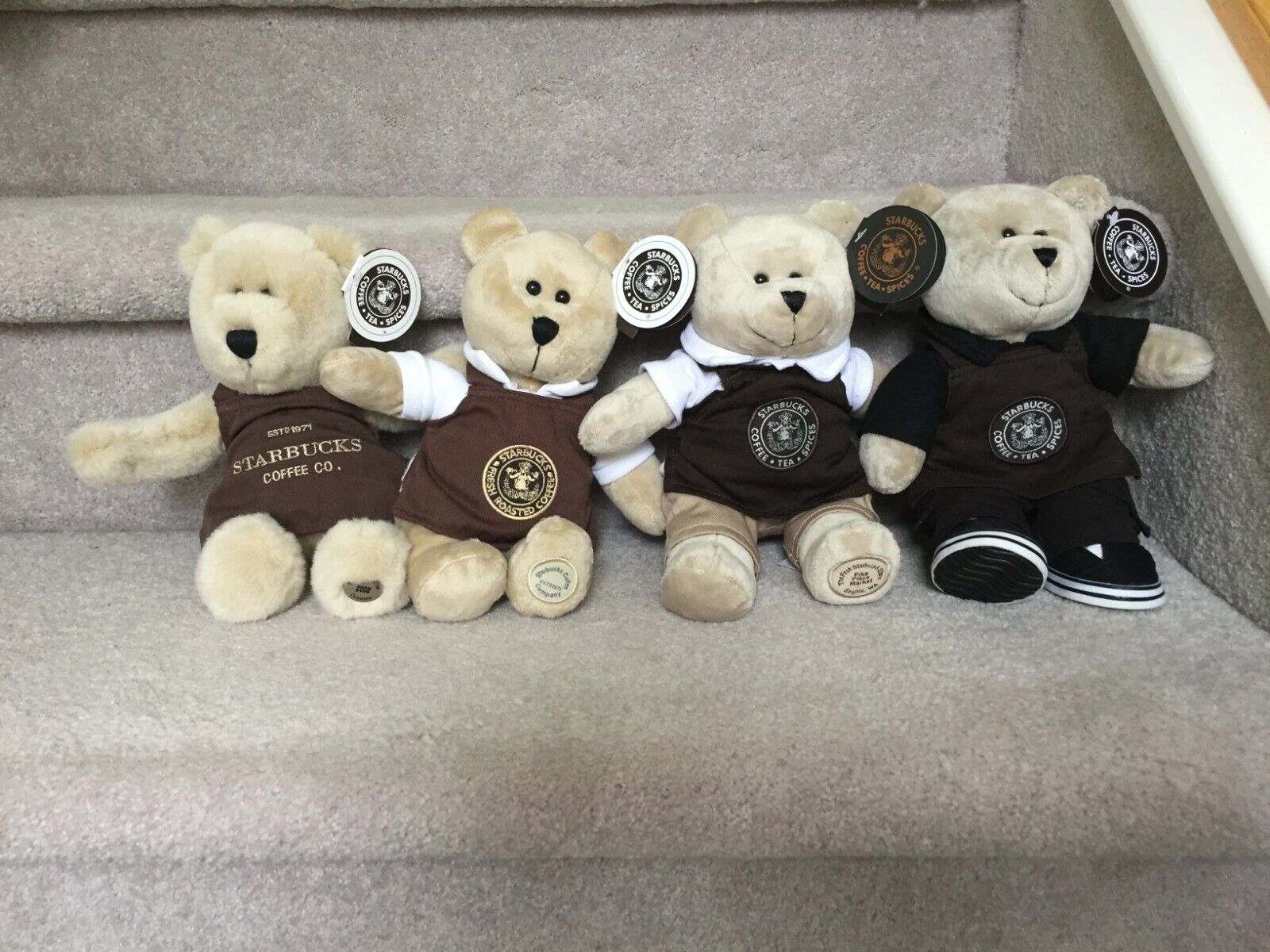 4 Rare 2002 2005 2006 2007 Starbucks Pike Place Market Exclusive Bearista Bears