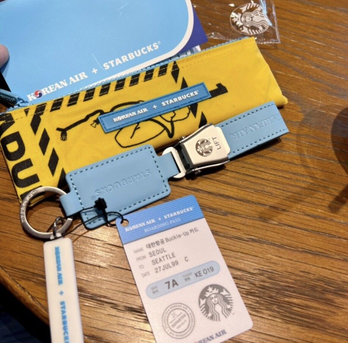 Starbucks Korea 2022 Korean Air Official Buckle-Up Card New Limited Edition Set - Sold on eBay February 20th, 2025 for $71.00