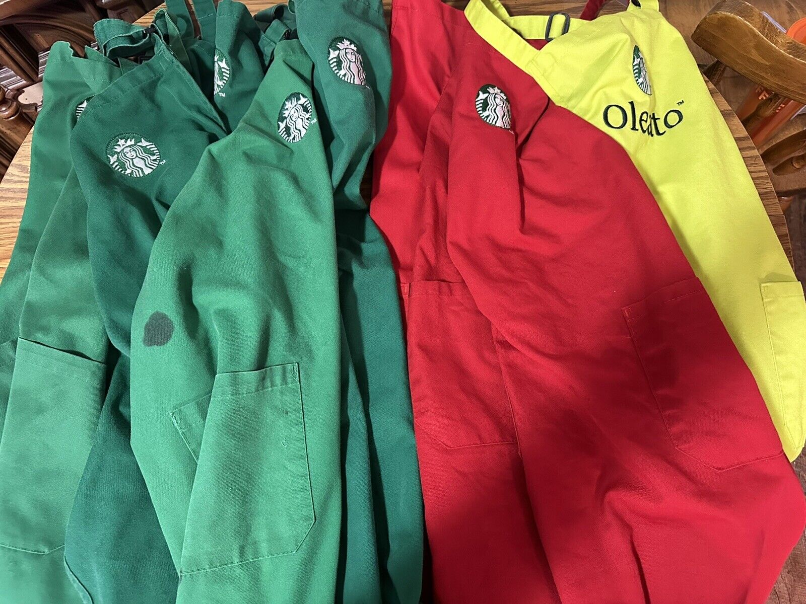 Lot Of 11 Starbucks Coffee Barista Aprons Oleato(1) Red Holiday(3) Green(7) Used - Sold on eBay February 9th, 2025 for $81.99