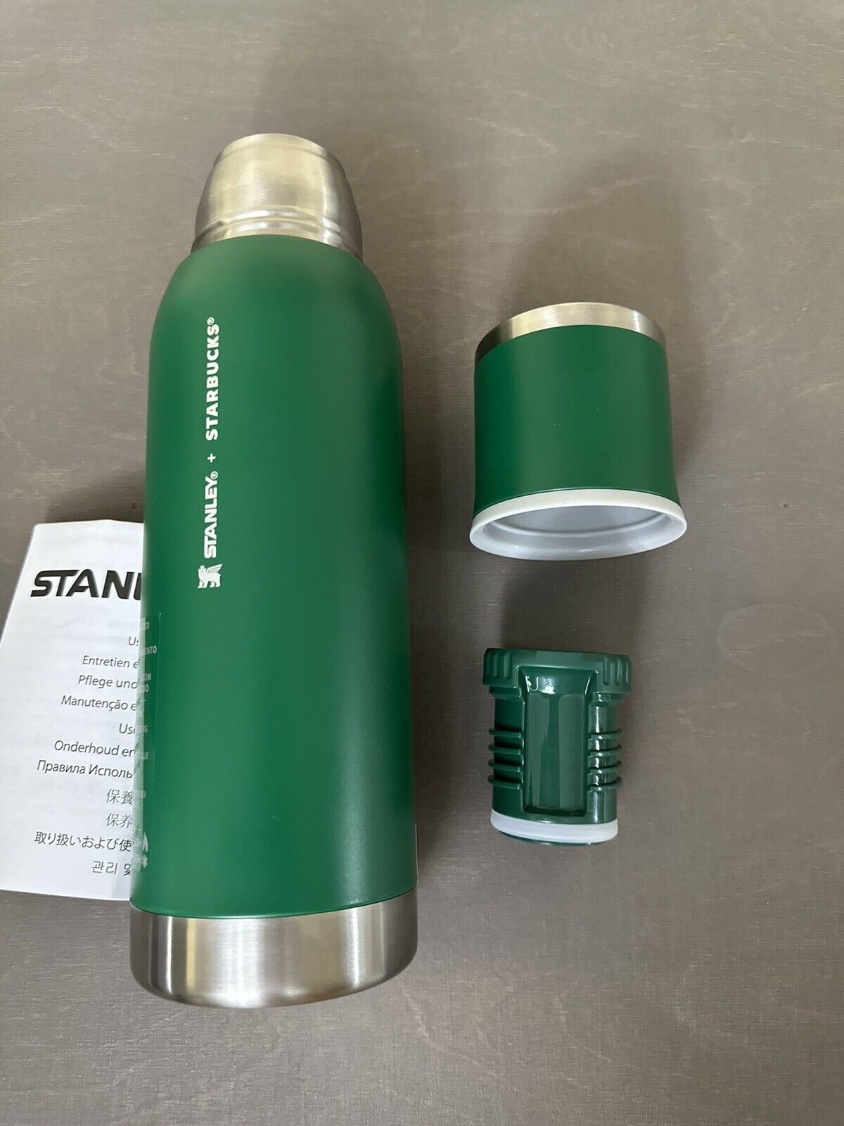 Stanley Starbucks GREEN Thermos 25oz Mexico Exclusive - Sold on eBay January 31st, 2025 for $110.00