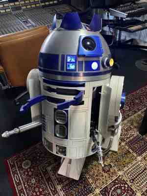 R2-D2 R2D2 LIFE SIZE METAL FULL WORKING STAR WARS MOVIE FILM TV PROP DROID RARE