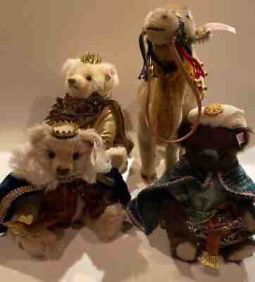 "STEIFF NATIVITY SET II 2007â? 3 ALPACA WISE MEN WITH GIFTS AND DROMEDARY