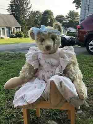 Gorgeous and RARE 25 in. Antique Center Seam Steiff Bear with button c. 1908