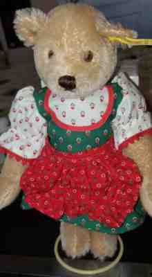 Steiff hot Bear in Dirndl, 0275/28