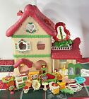 Vintage 1983 STRAWBERRY SHORTCAKE BERRY HAPPY HOME Doll House PLUS Many Extras