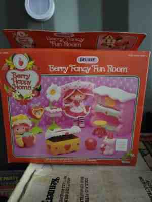 Berry Fancy Fun Room Strawberry shortcake