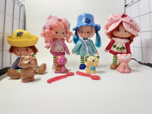 complete collection of vintage '79 to '83 Strawberry Shortcake Dolls Excellent