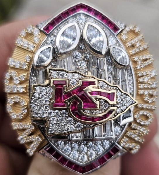 2023 KANSAS CITY CHIEFS SUPERBOWL LVIII CHAMPIONS CHAMPIONSHIP RING 10K MAHOMES