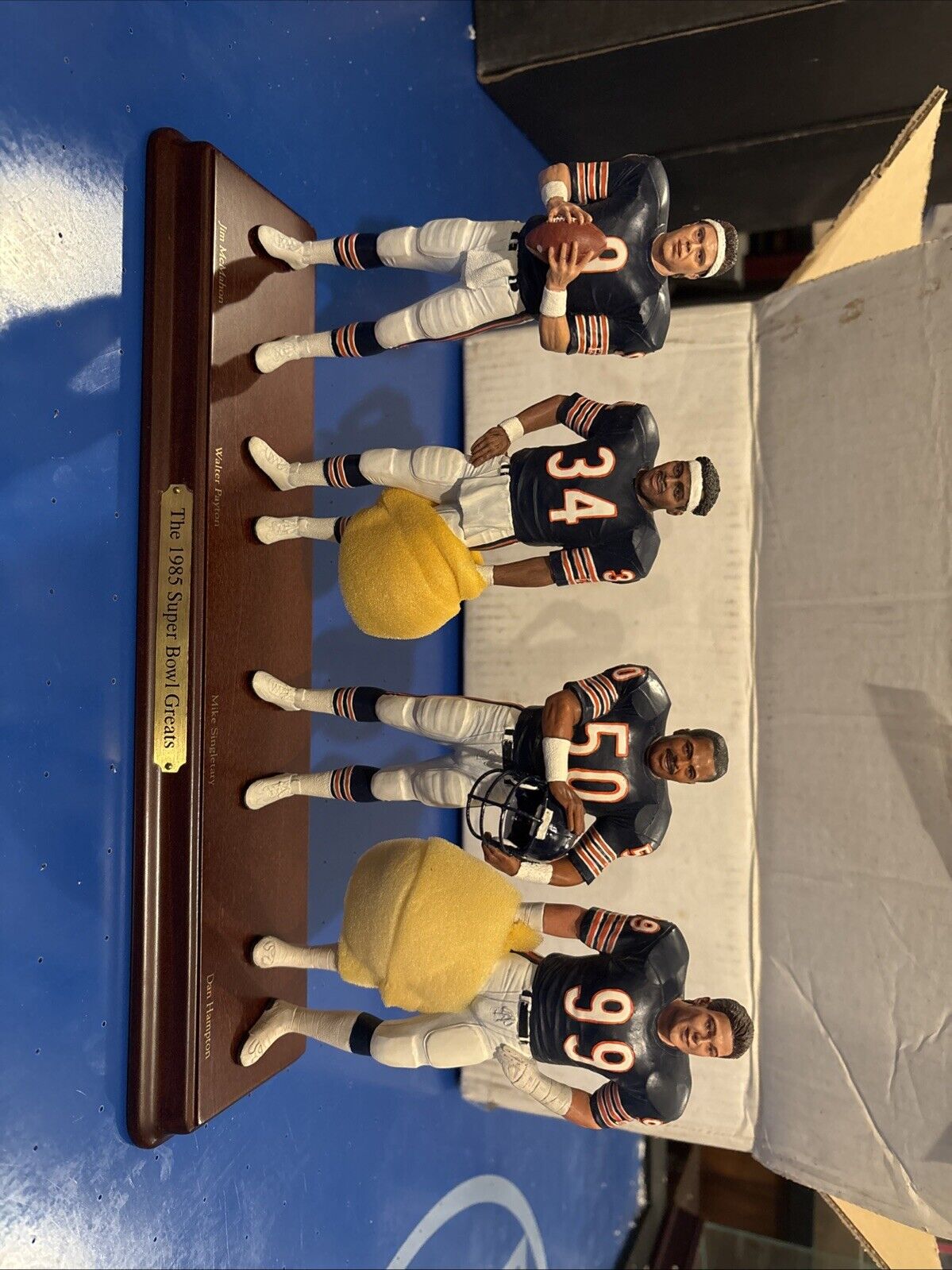 *BRAND NEW* DANBURY MINT CHICAGO BEARS SUPER BOWL 1985 “GREATS” FIGURINES