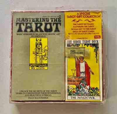 The Rider Waite Tarot Deck Gift Collection 78 Card Tarot Deck & 3 Books Vintage