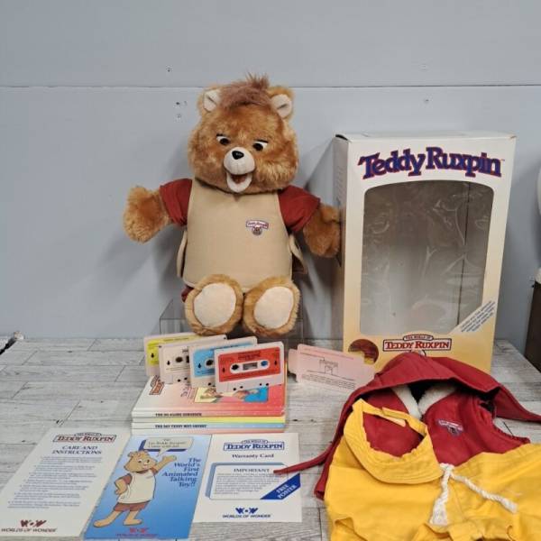 1985 Teddy Ruxpin 1st Gen Books Cassettes Clothes Works Warranty Card Read