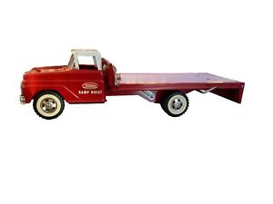Very Clean 1960s Red Tonka Toys Hoist Flatbed Ramp Truck Near Perfect Condition