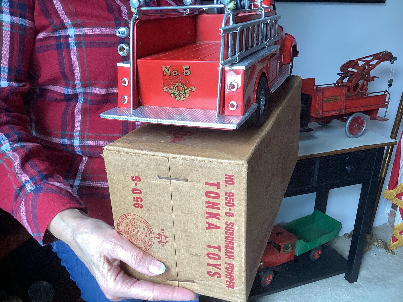 Vintage Tonka Fire Pumper Bullet Tail Lights W-BOX 1956 (scarce!) (Spectacular!)