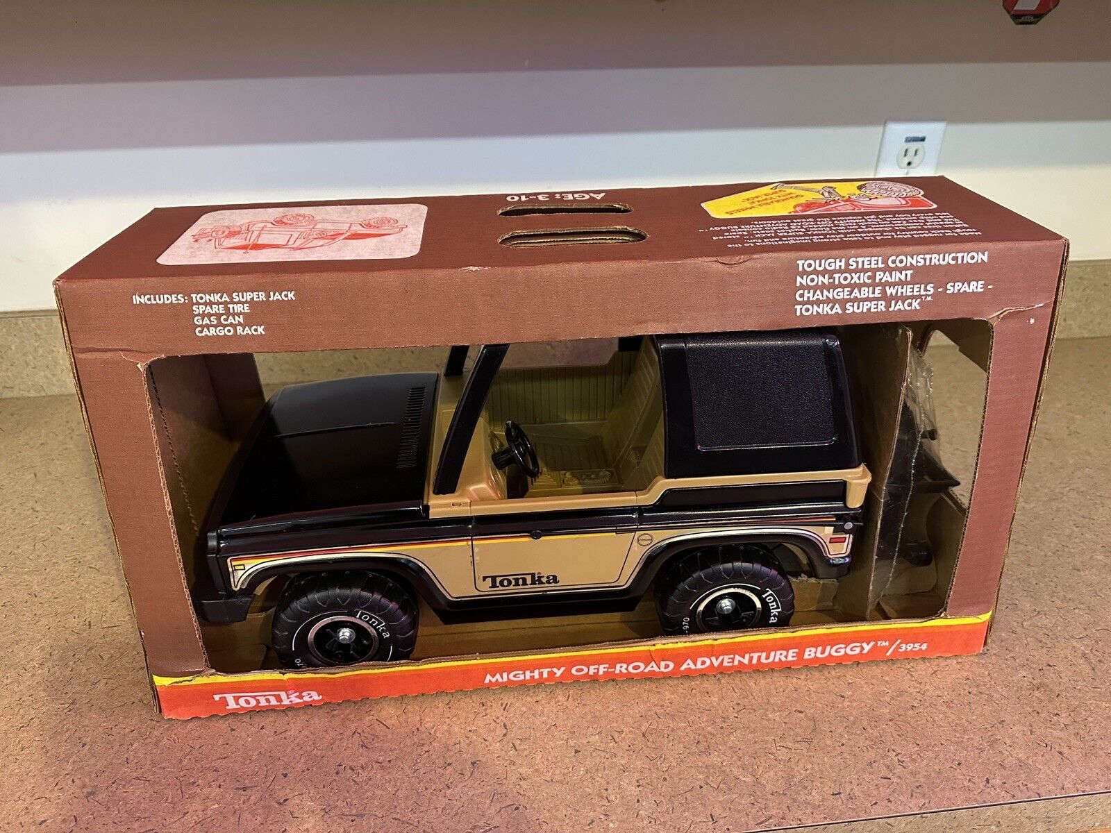 Vintage Tonka Bronco Truck MR-970 Jeep Black/GOLD Brand New Original Box