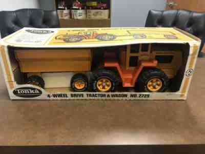 Tonka 1974-75 No. 2725  FARM MASTER Tractor & Wagon Set --New In Box