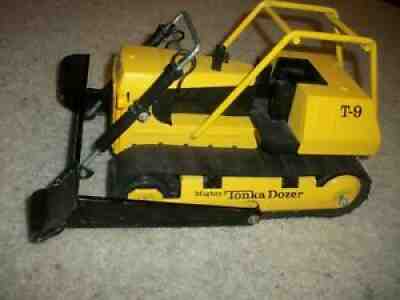 tonka t9 dozer i think first year 1974 great used toy complete works original