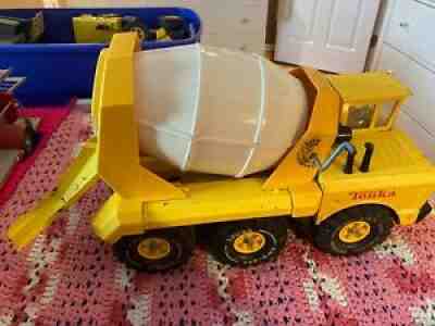 VINTAGE TONKA YELLOW AND ORANGE 6 WHEEL CEMENT MIXER