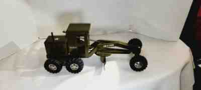 VINTAGE PRESS STEEL TOY TONKA TRUCK MILITARY ROAD GRADER #GR 2-2431 NEAR MINT