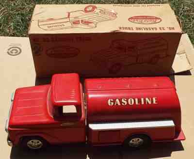 1958 TONKA GASOLINE TANKER TRUCK No 33 PRESSED STEEL COMPLETE WITH ORIGINAL BOX