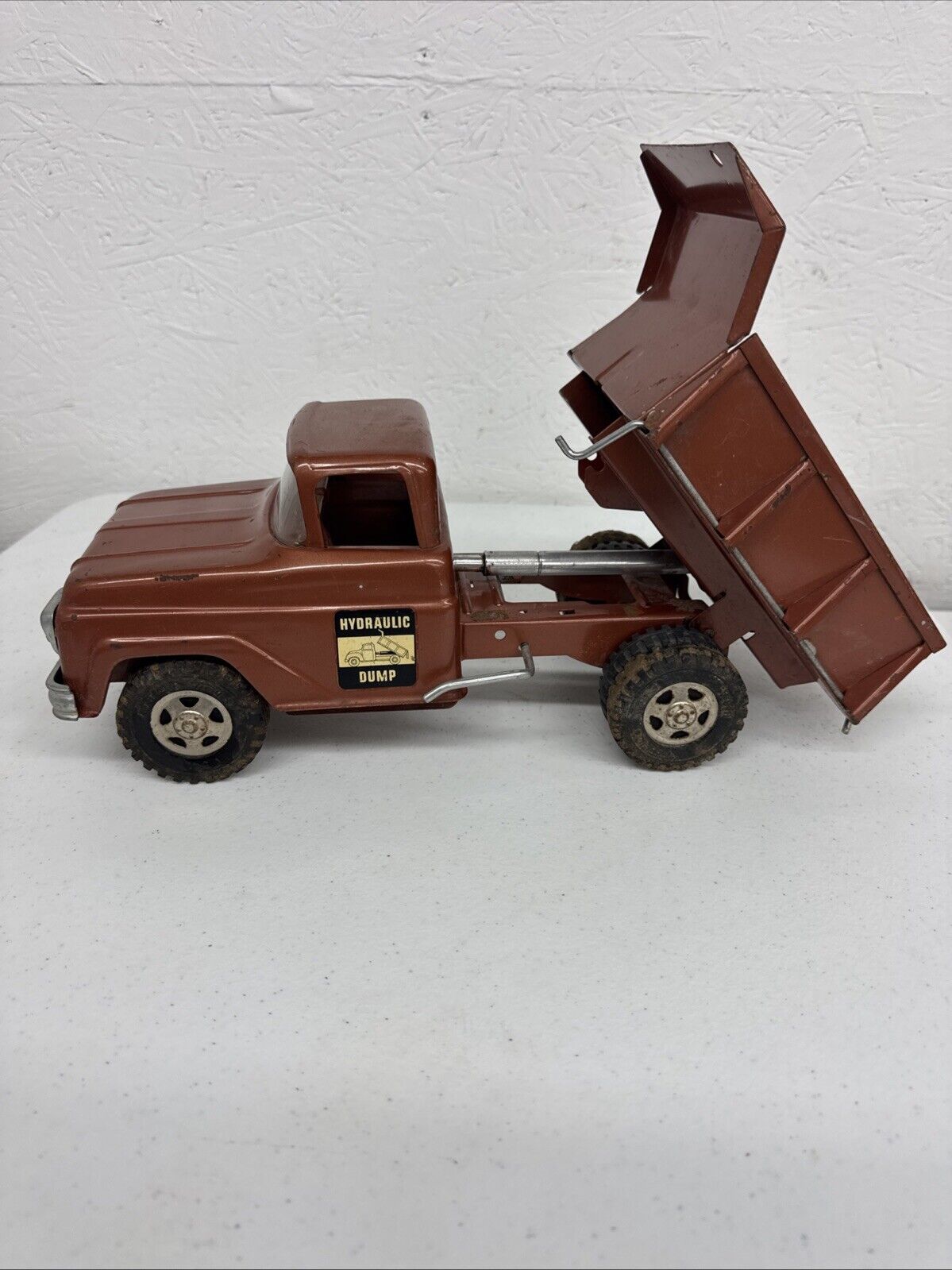 1960-61 Tonka Hydraulic Dump Truck. The Hydraulic Bed Still Works!