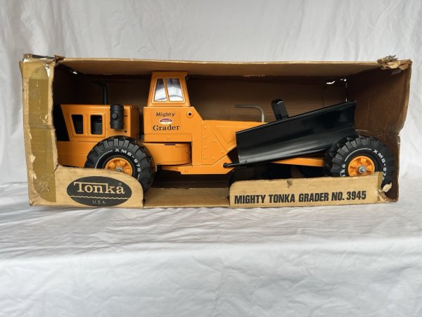 Near Pristine Vintage Mighty Tonka Grader 1970's Model #3945 w/Original Box