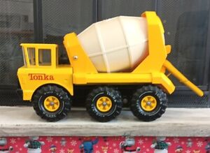 Vintage TONKA Ready Mixer Cement Truck, 6-Wheel Tandem Independent Suspension