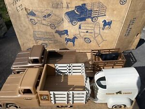 Vintage 1961 Tonka No. B-204 Farm Set - Mint