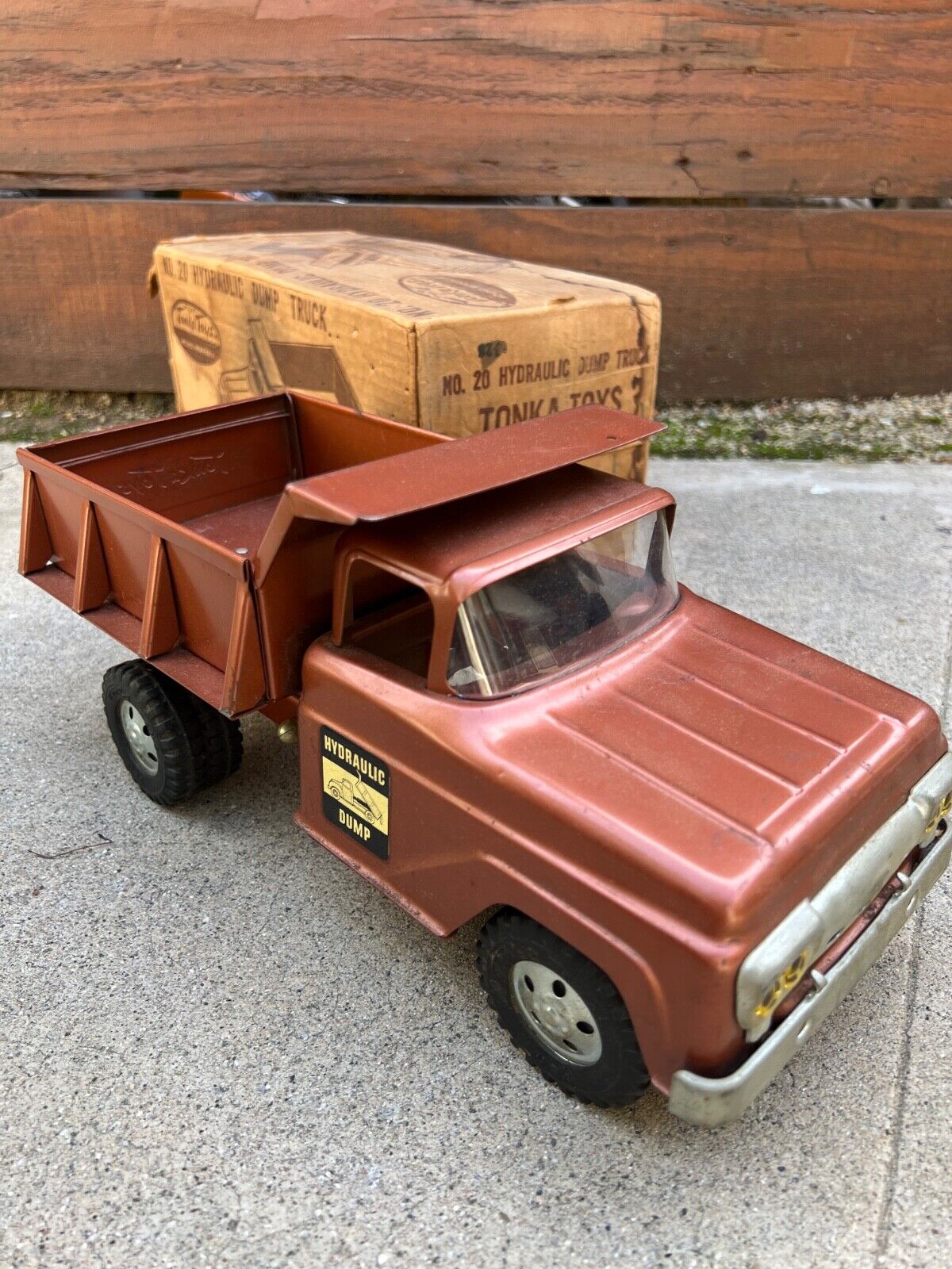 New ListingTonka # 20 Hydraulic Dump Truck With Box  1958-1962? Brown bronze original