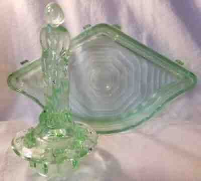 Rare Cambridge Deco Green Depression Art Glass Girl in Pool Uranium Flower Frog