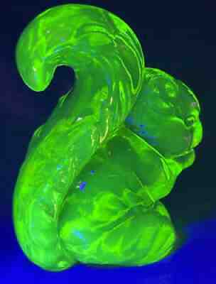 Boyd Vaseline Uranium Glass SAMMY The Squirrel