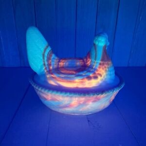 RARE Westmoreland Rosso Glass Hen on Nest Dish Vaseline Uranium UV Chicken Dish
