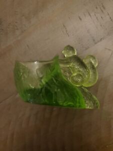 VASELINE GREEN URANIUM  SQUIRREL ON STUMP.