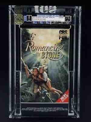 VHS Romancing the Stone IGS 8.0-7.5 NM 1984 CBS/FOX - Michael Douglas / Snappers