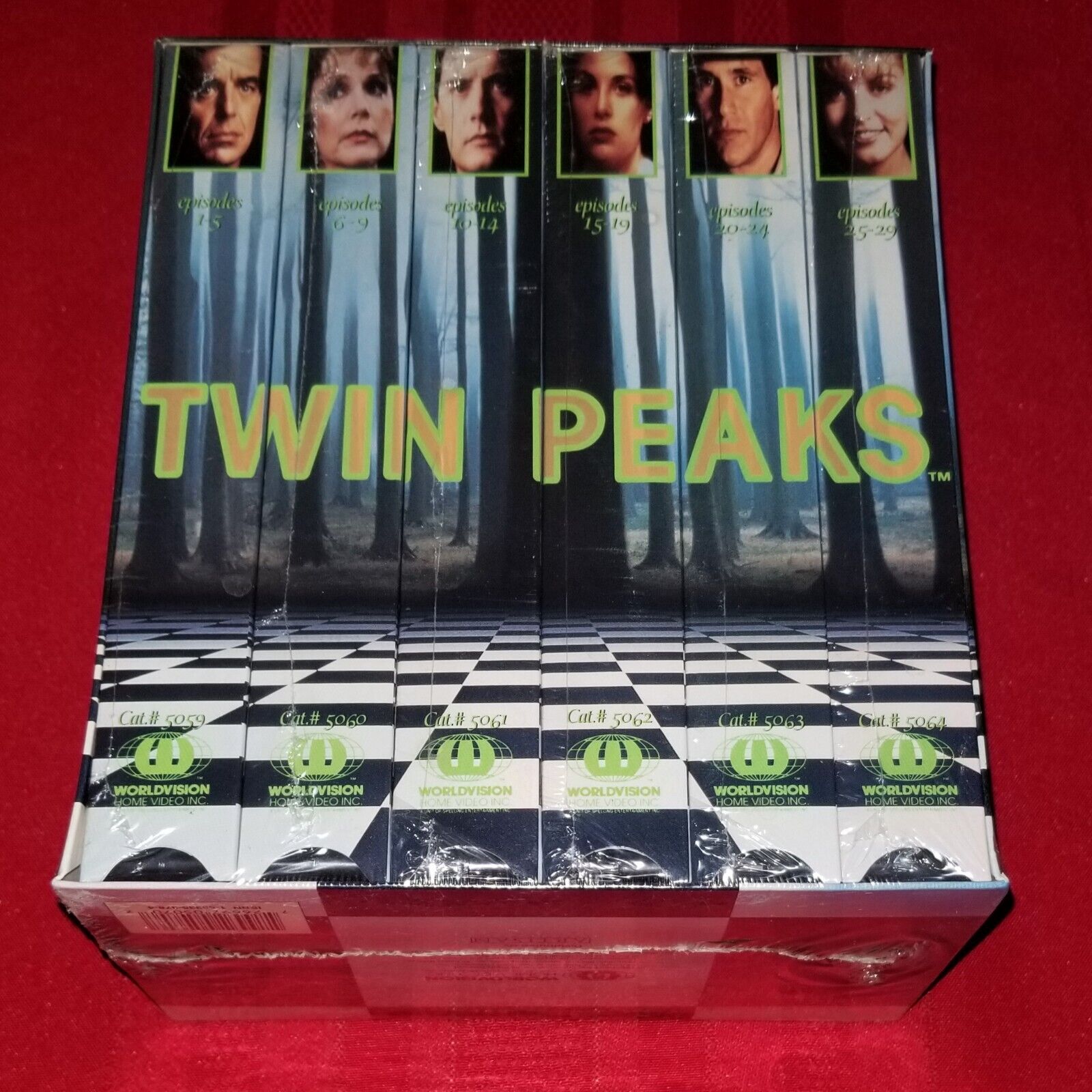 Twin Peaks Complete Series Season 1 VHS Set 6 Tapes David Lynch BRAND NEW SEALED