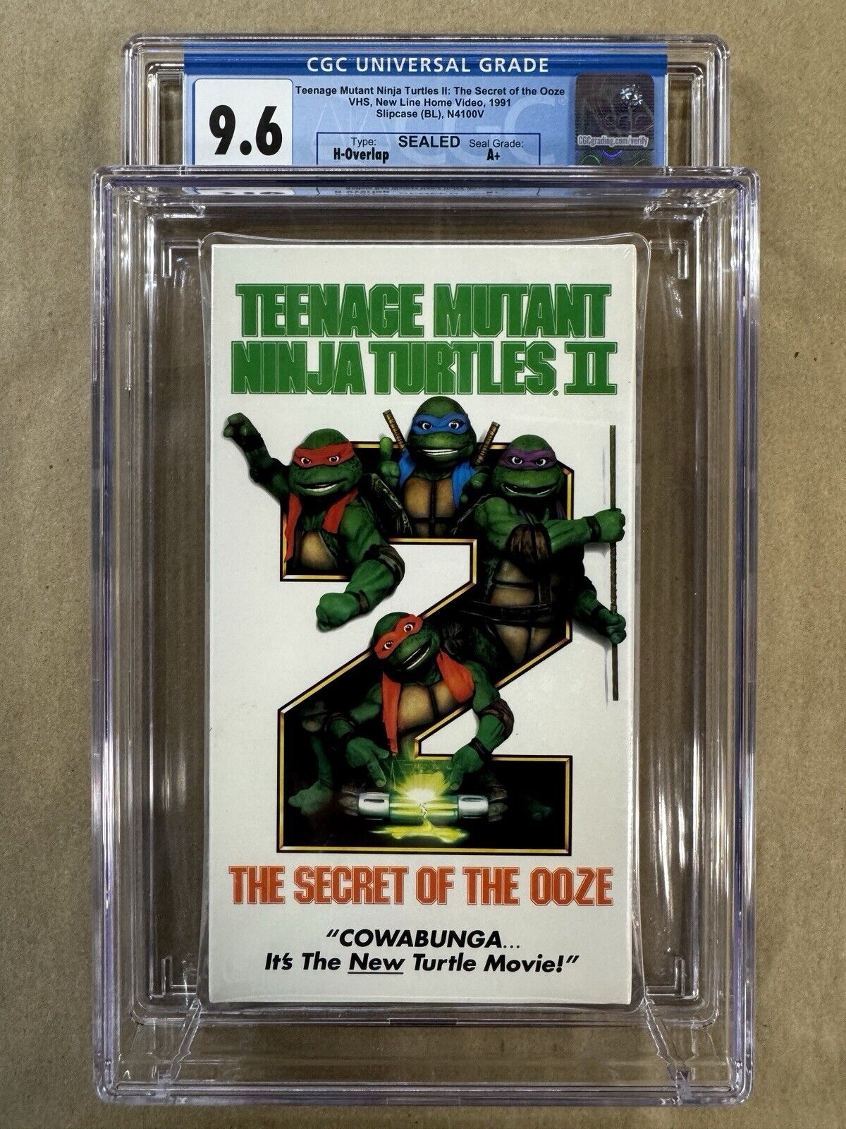 VHS — CGC 9.6 A+ •• TEENAGE MUTANT NINJA TURTLES II : THE SECRET OF THE OOZE