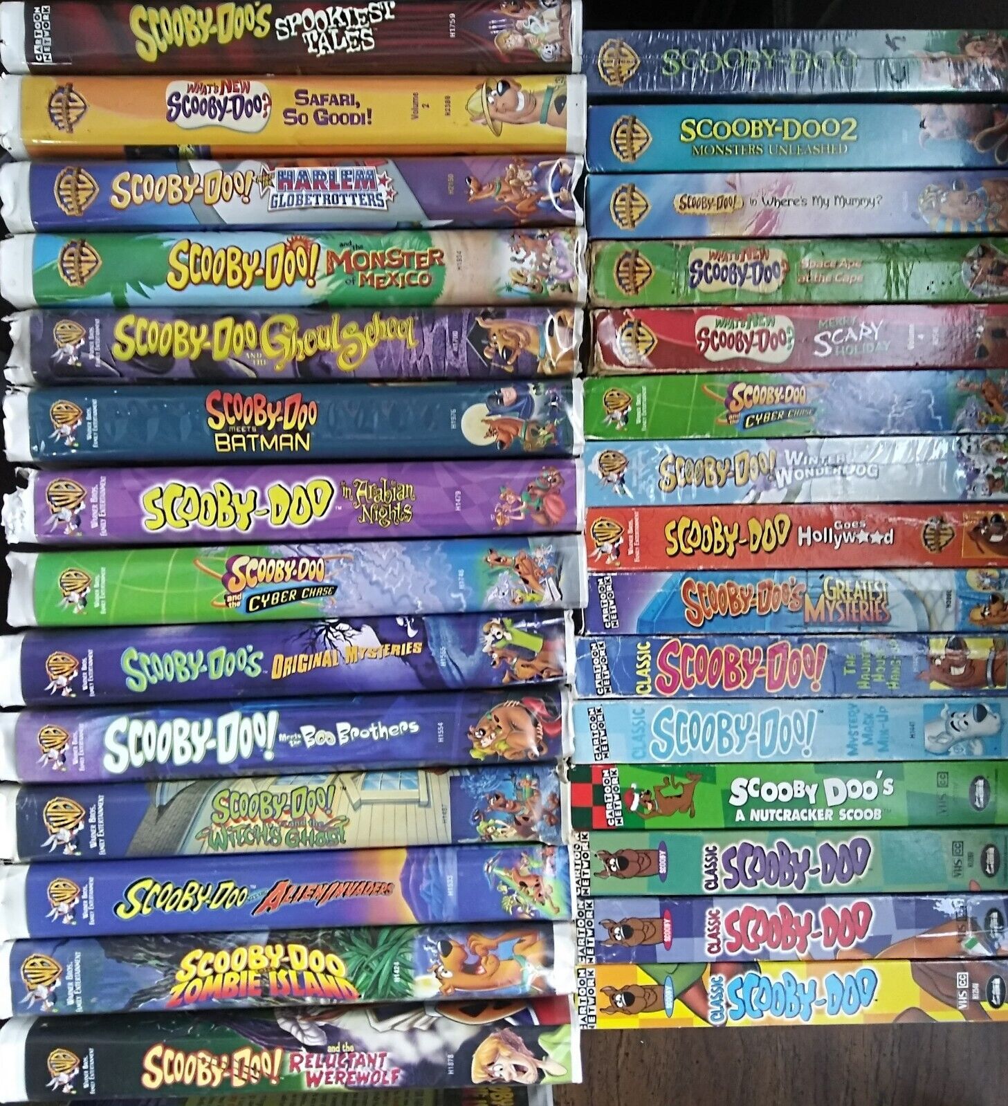 HUGE 28 Scooby Doo VHS Tape Lot Movie 2 Monsters Unleashed Merry Scary Holiday
