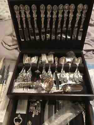 sterling silver flatware lion Wallace frank smith service 12 + serving pieces