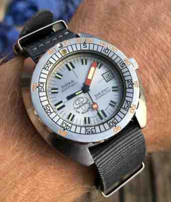 Vintage Doxa Sub 300T Sharkhunter Aqua Lung US Divers Watch 11899 From Ca 1968