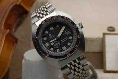 DOXA SYNCHRON VINTAGE SHARKHUNTER SUB300T US DIVERS WITH ORIGINAL BRACELET $3995