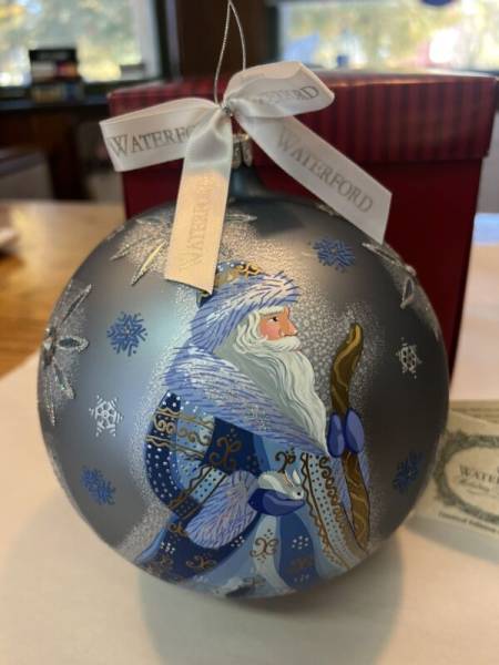 NWT WATERFORD HOLIDAY HEIRLOOMS CHRISTMAS ORNAMENT 2004 Numbered Signed