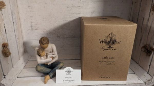 Little One sculpted figure by Susan Lordi | Willow Tree