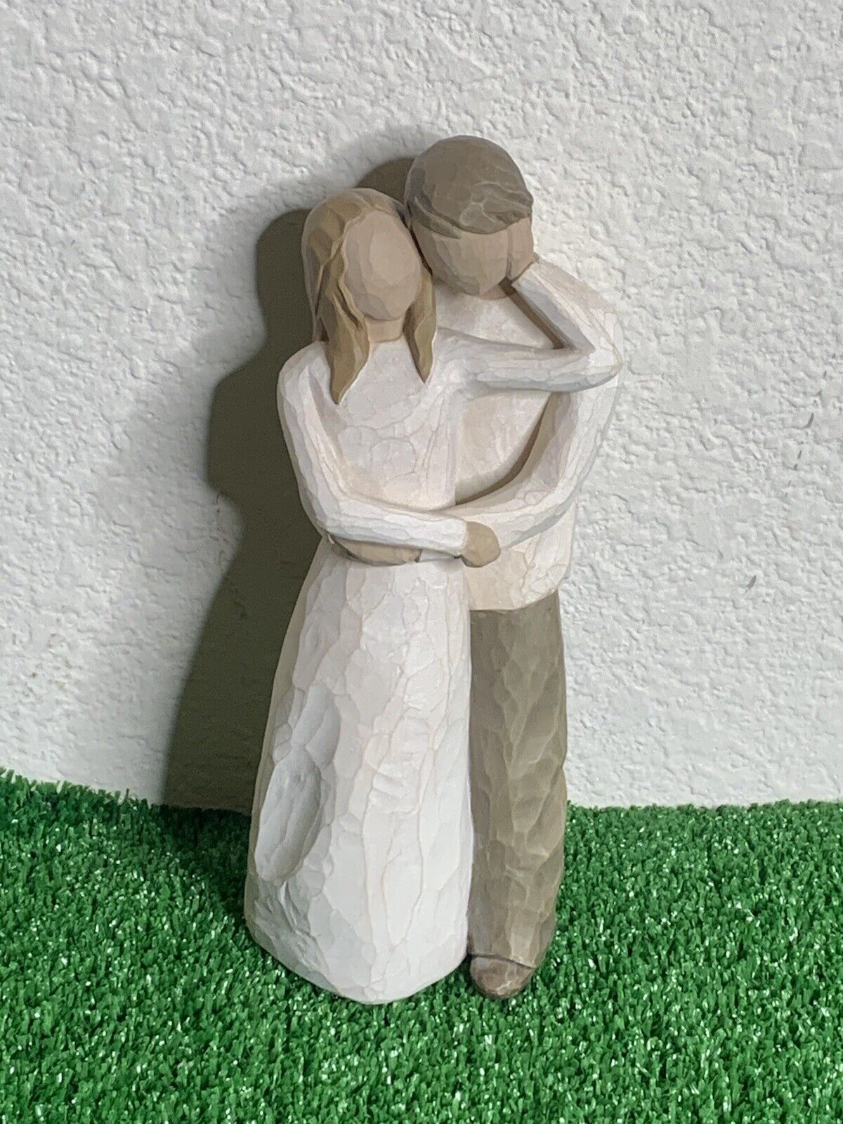 willow tree figurines together