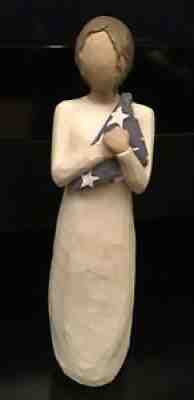 Willow Tree Hero Folded American Flag Susan Lordi Demdaco Figurine 2004
