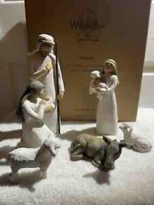 Willowtree susan Lardi Nativaty in original box in mint condition. 6 piece setÂ 
